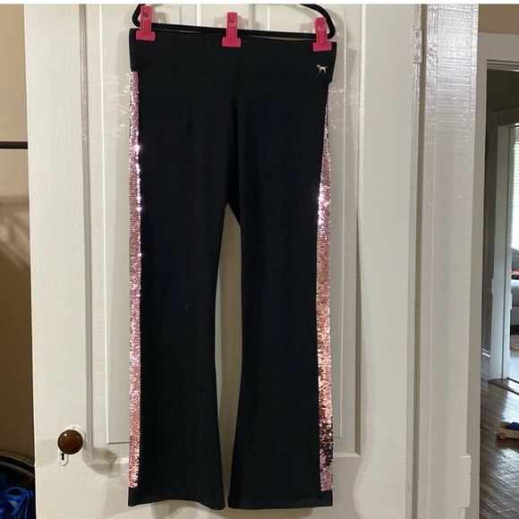 PINK Victoria's Secret Pants - PINK Victoria's Secret RARE bling sequin yoga pants size XL